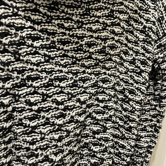 Calvin Klein Sweater. M Preloved - Picture 3 of 11